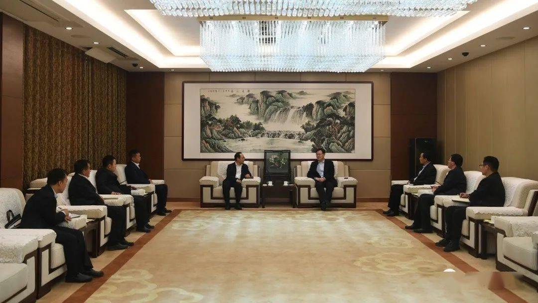 爱游戏（ayx）中国官方网站-*
【战略互助】闫志民董事长到枣矿团体走访交流(图3)